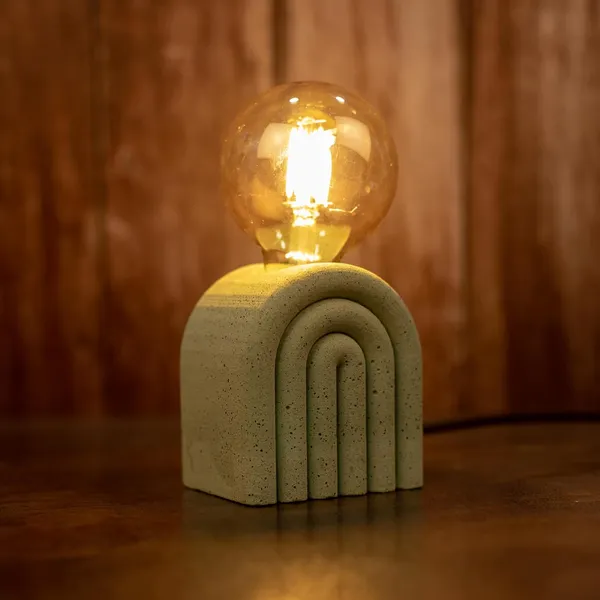 Desk_Luminate