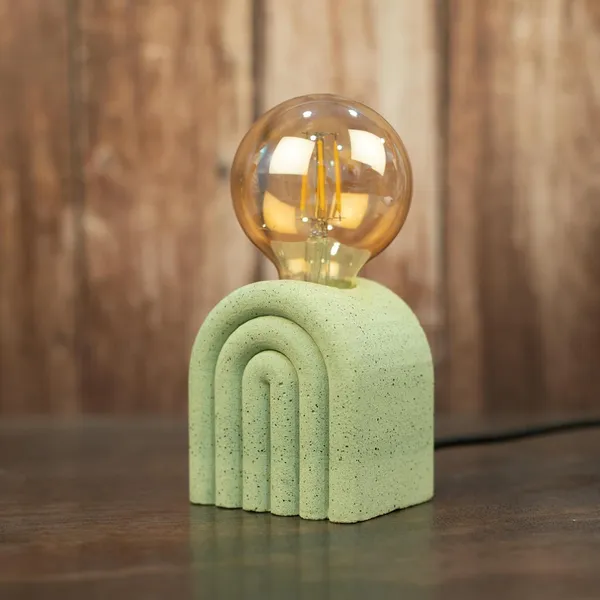 Desk_Luminate
