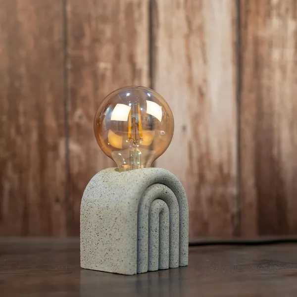 Desk_Luminate