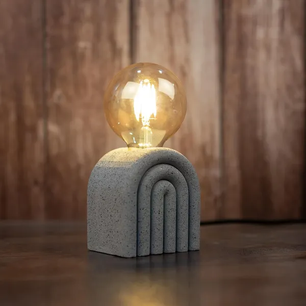 Desk_Luminate