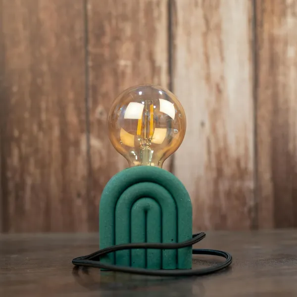 Desk_Luminate