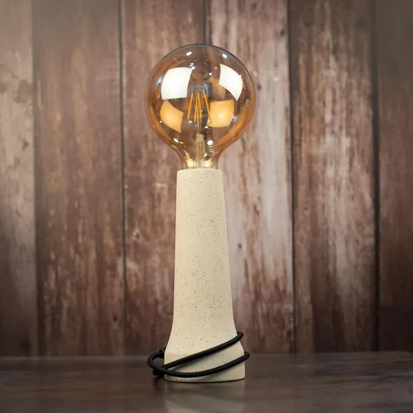 Desk_Gleam_Lamp