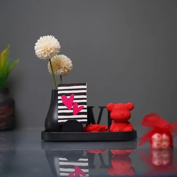 Love_Nest_Showpiece