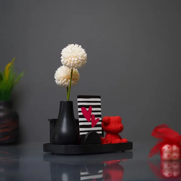 Love_Nest_Showpiece