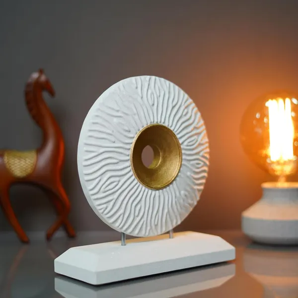 Echo_Loop_Decorative_Showpiece