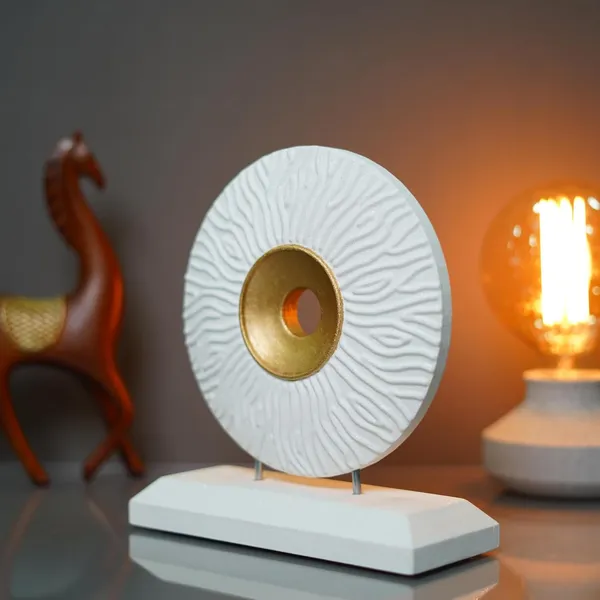 Echo_Loop_Decorative_Showpiece