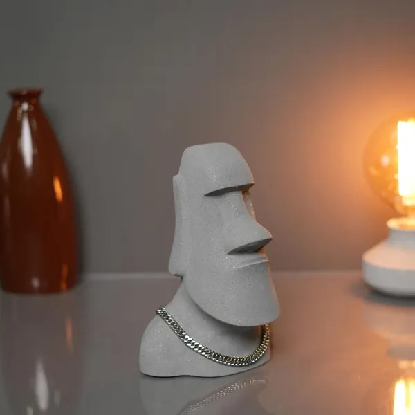 Chad_Carve_(with_Chain)