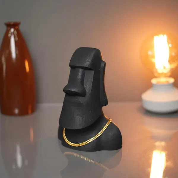 Chad_Carve_(with_Chain)