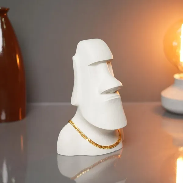 Chad_Carve_(with_Chain)