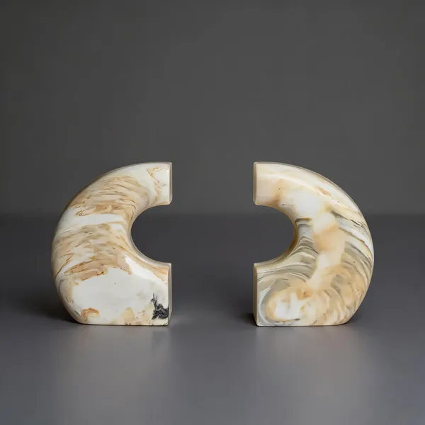 Acrylic_Polymer_Modern_Half-Moon_White_Bookend