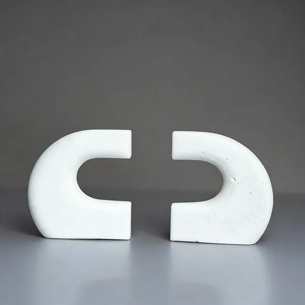 Acrylic_Polymer_Modern_Half-Moon_White_Bookend