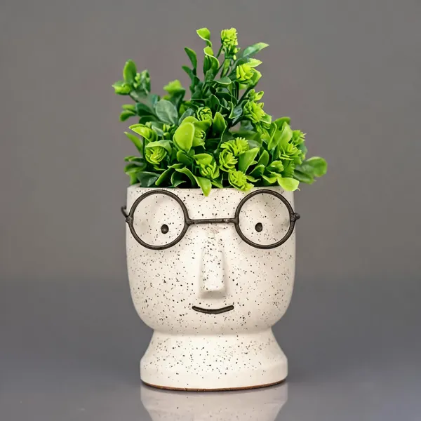 Acrylic_Polymer_Quirky_Speckled_White_Face_Planter