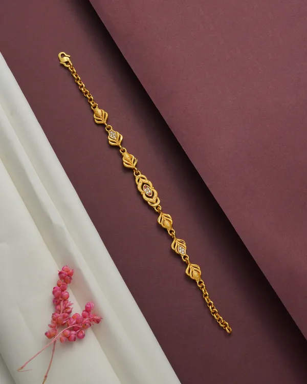 Gold_Alloy_Floral_Leaf_Link_Bracelet_For_Women