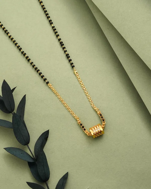 Black_Gold_Alloy_Beaded_Mangalsutra_Necklace_For_Women