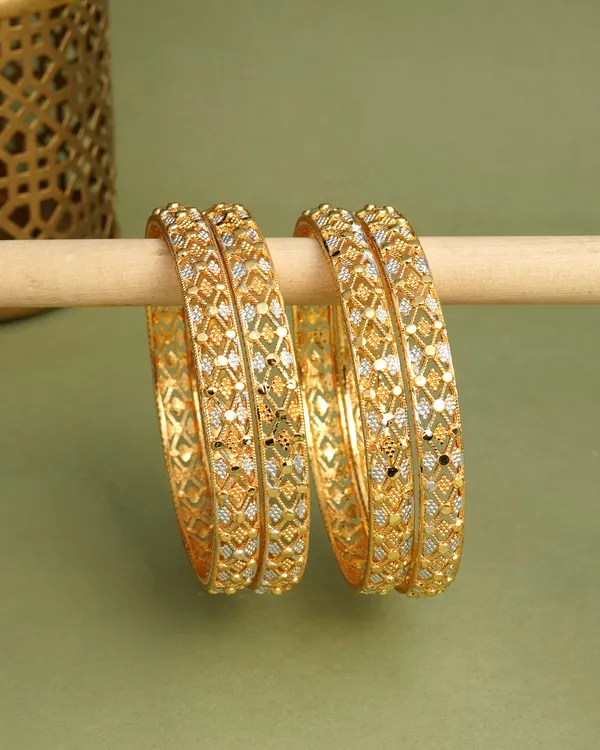Gold_Alloy_Traditional_Pattern_Bangles_For_Women