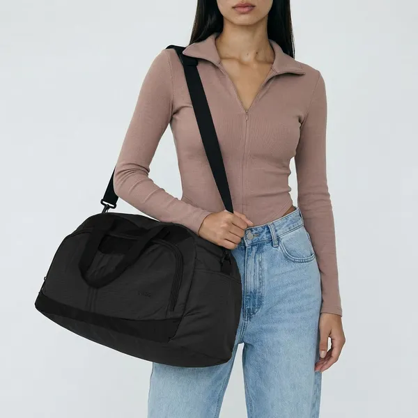 Travel_Duffle_Bag_For_Men_Women_34_1l_Uly_Matty_Material_Medium_Capacity_Bag_With_3_Compartments_Ideal_For_Travel_Weekend_Trips_Short_Getaways_Black