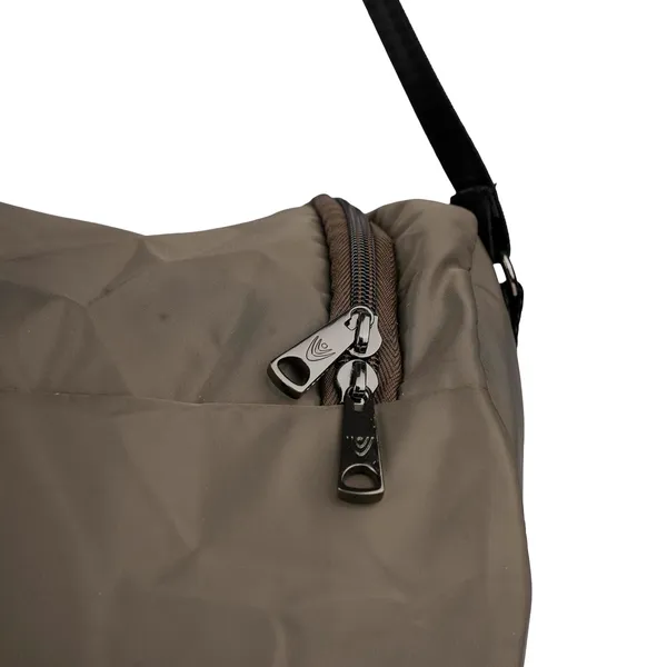 Fly_Air_Gym_Bag_17_2l_Waterproof_Sports_Duffel_Bag_With_2_Compartments_Durable_Bounded_Satin_Material_40_X_20_5_X_22_Cm_Travel_Fitness_Bag_For_Gym_Sports_Daily_Use_Brown