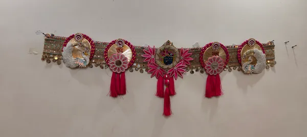 Jute_Base_With_Shyam_And_Lotus_Flower_Dwar_Toran