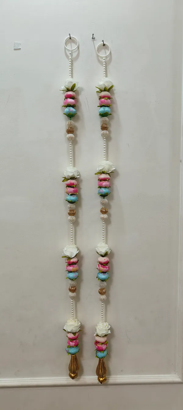 Pearl_Beads_With_Artificial_Flower_Door_Side_Hangning