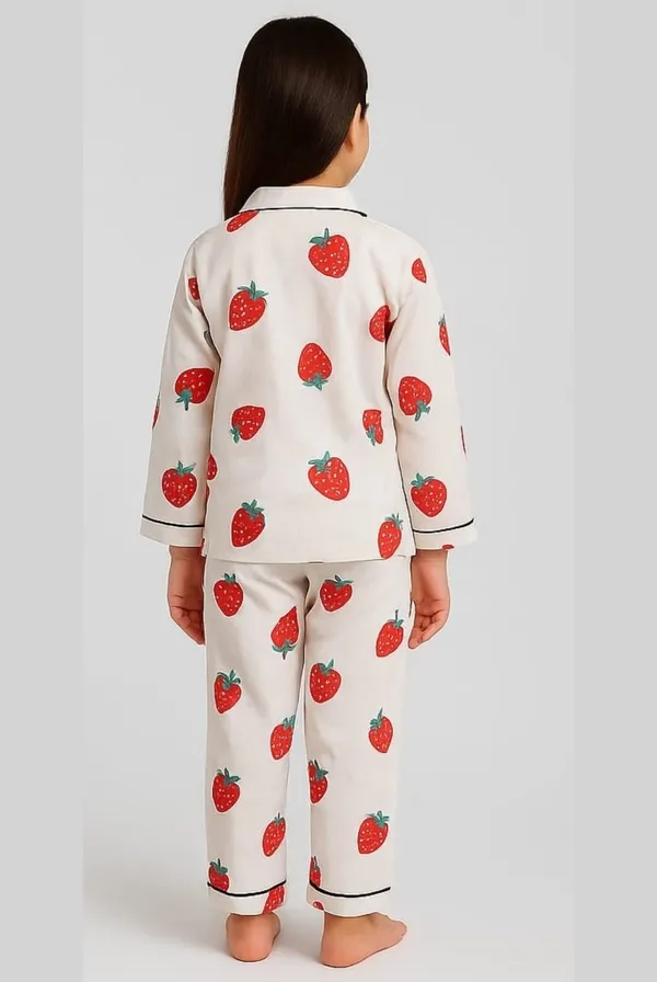 White_Cotton_Printed_Nightwear_For_Girls