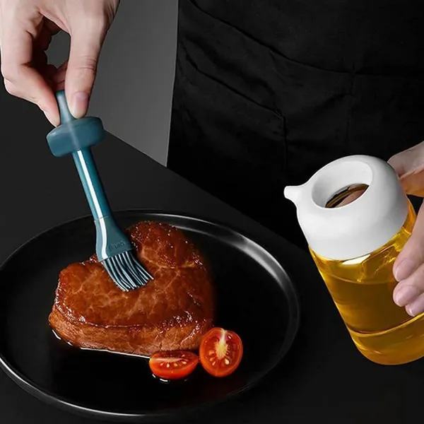 Glass_Oil_Dispenser_With_Silicone_Basting_Brush