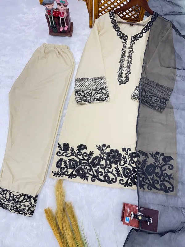 Cream_Crepe_Silk_Straight_Floral_Embroidered_Kurta_Set_For_Women