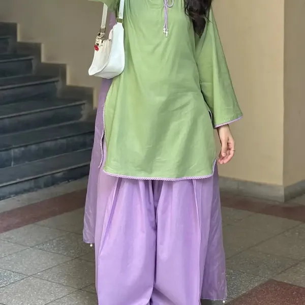 Green_Crepe_Silk_Flared_Sleeve_Kurta_Set_For_Women
