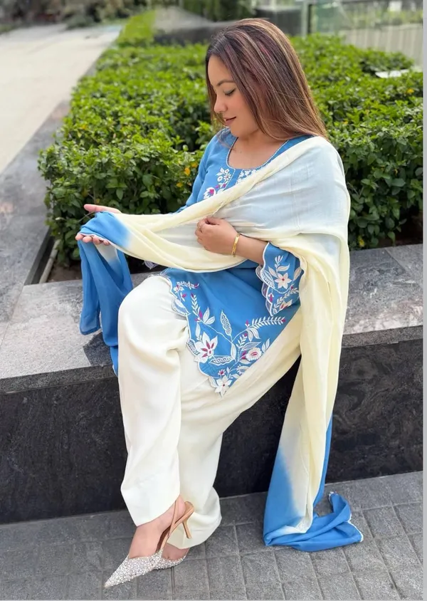 Sky_Blue_Crepe_Silk_Straight_Embroidered_Kurta_Set_For_Women