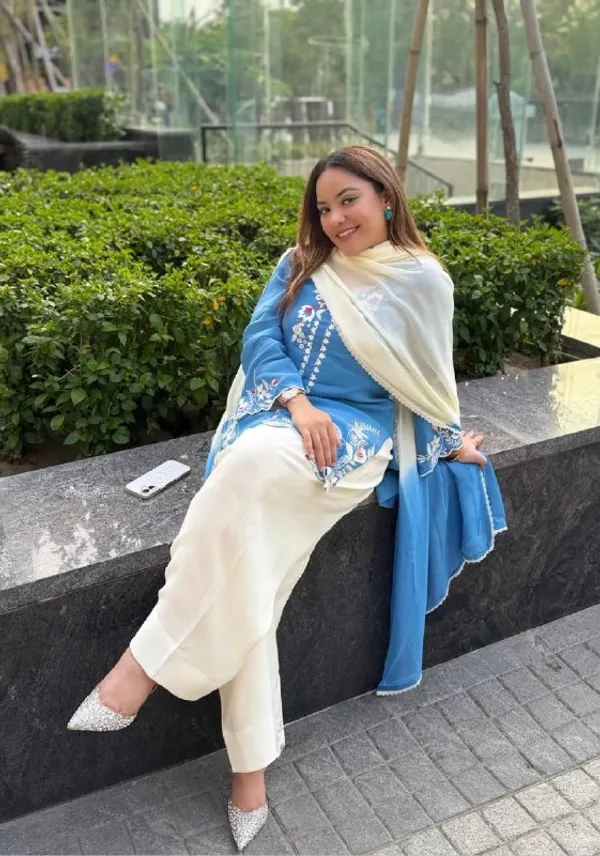 Sky_Blue_Crepe_Silk_Straight_Embroidered_Kurta_Set_For_Women
