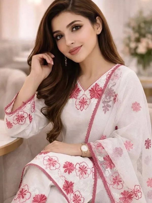 White_Floral_Embroidered_Kurta_Set_for_Women