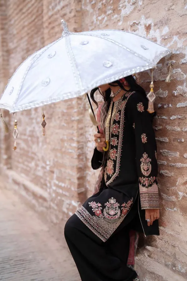 Black_Crepe_Silk_Straight_Embroidered_Salwar_Suit_Set_For_Women