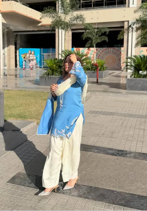 Sky_Blue_Crepe_Silk_Straight_Embroidered_Kurta_Set_For_Women