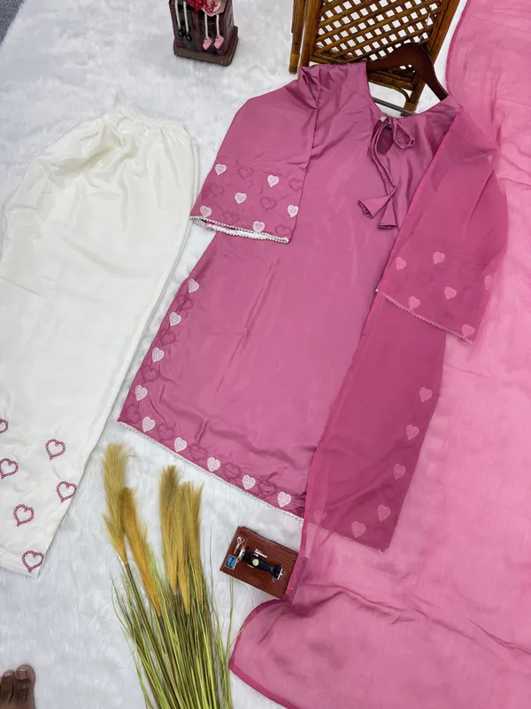 Pink_Silk_Straight_Heart_Motif_Kurta_Set_For_Women