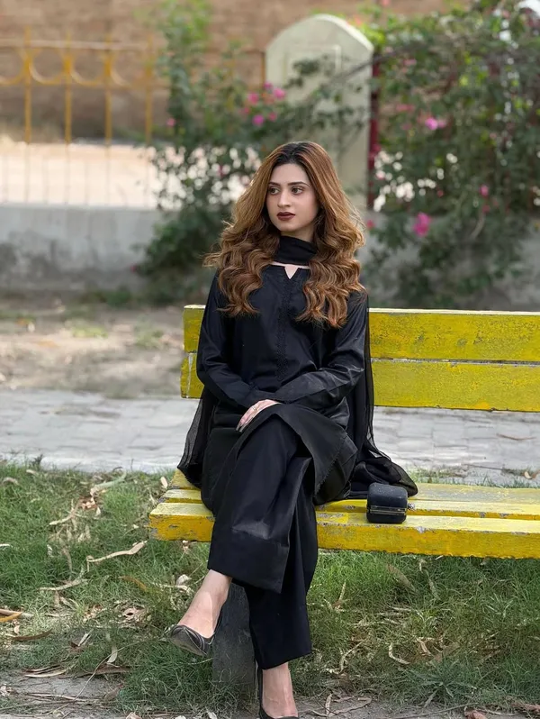 Black_Crepe_Silk_Straight_Lace_Detail_Kurta_For_Women
