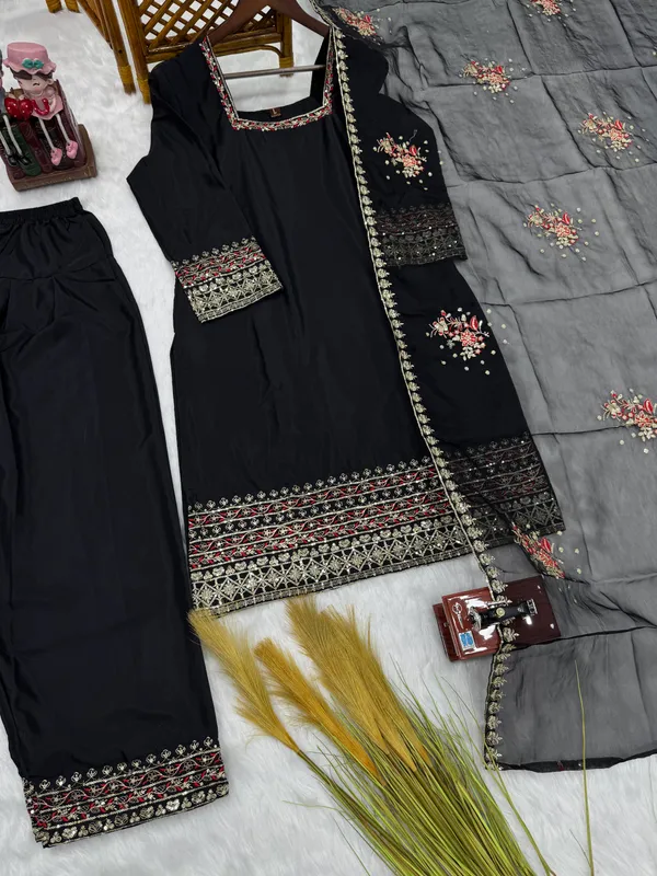 Black_Crepe_Silk_Straight_Geometric_Border_Kurta_Set_For_Women