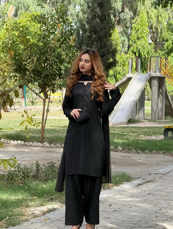 Black_Crepe_Silk_Straight_Lace_Detail_Kurta_For_Women