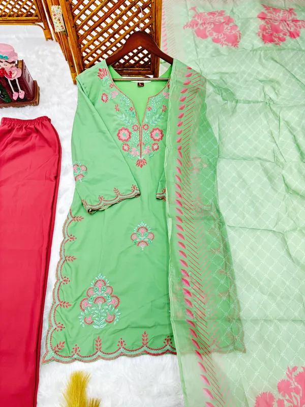 Green_Cotton_Floral_Embroidered_Straight_Suit_Set_For_Women