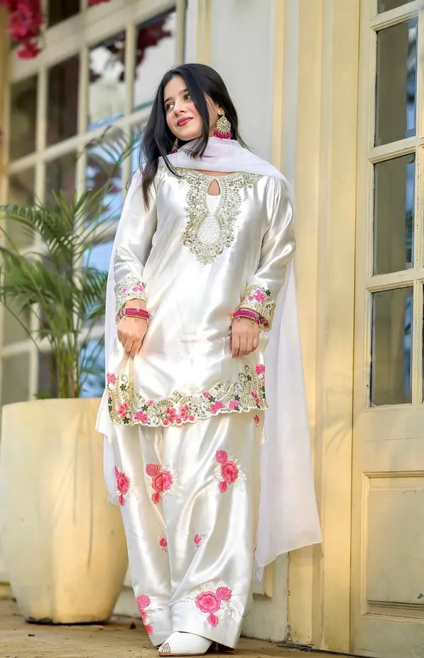 White_Silk_Straight_Floral_Embroidered_Kurta_Set_For_Women