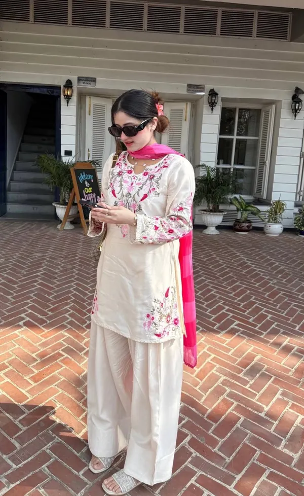 White_Silk_Straight_Floral_Embroidered_Kurta_Set_With_Dupatta_For_Women