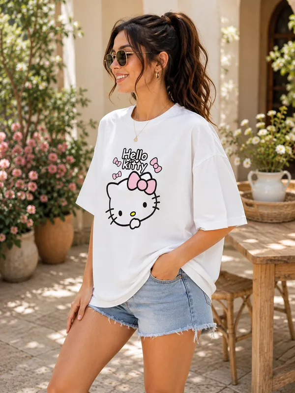 White_Oversized_Hello_Kitty_Graphic_T-Shirt_for_Women