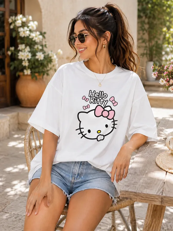 White_Oversized_Hello_Kitty_Graphic_T-Shirt_for_Women