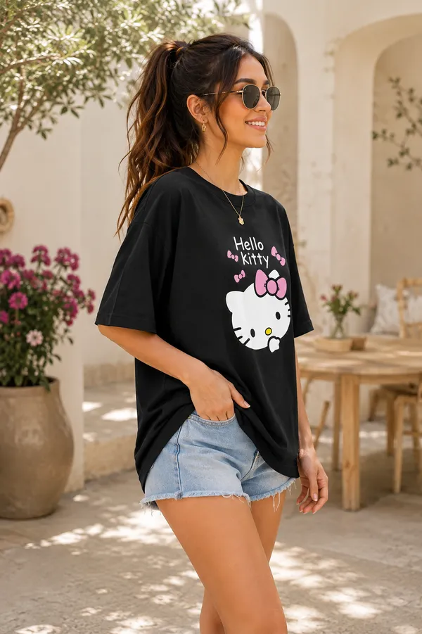Black_Oversized_Graphic_T-Shirt_for_Women