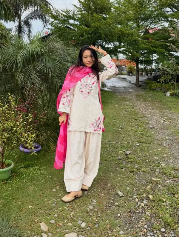 Cream_Embroidered_Kurta_Set_With_Pink_Dupatta_for_Women