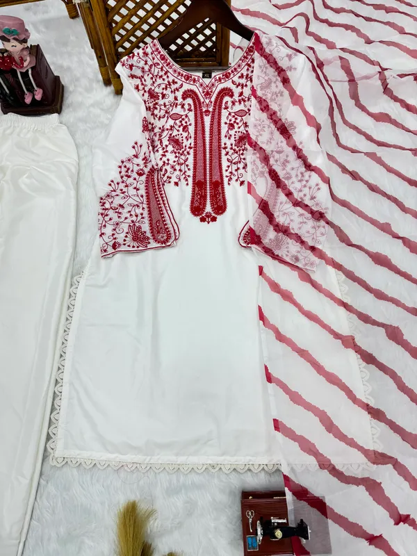 Cream_And_Red_Printed_Kurta_Set_For_Women