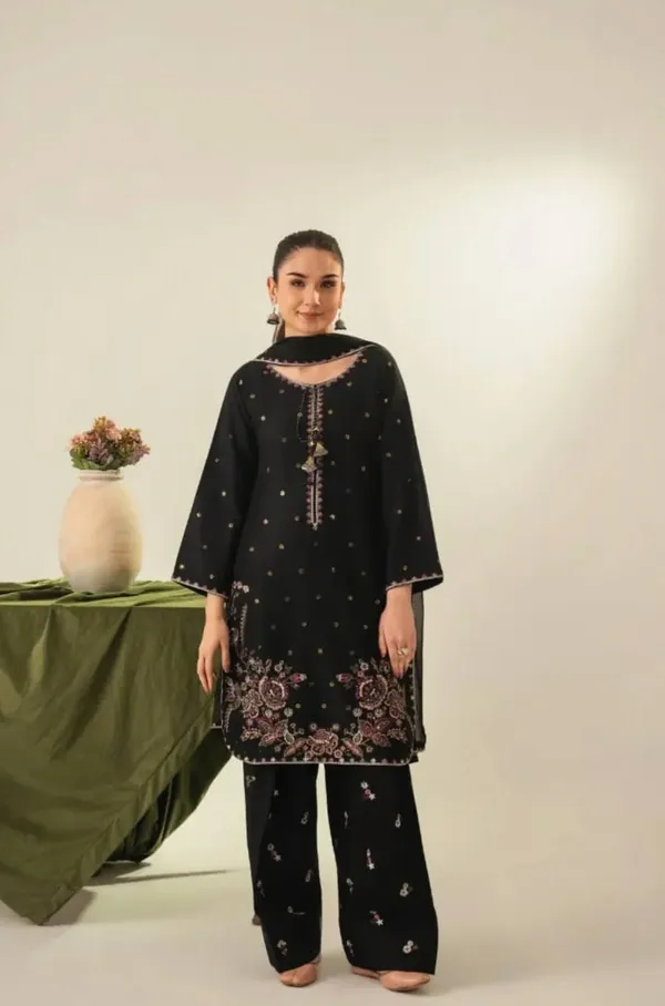 Black_Printed_Straight_Kurta_Set_For_Women