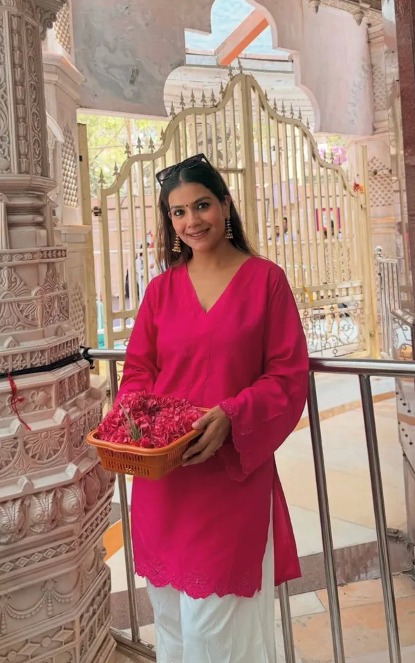 Pink_And_White_Straight_Kurta_Pant_Set_for_Women