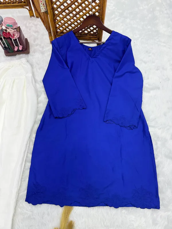 Blue_Straight_Fit_Kurta_Pant_Set_for_Women