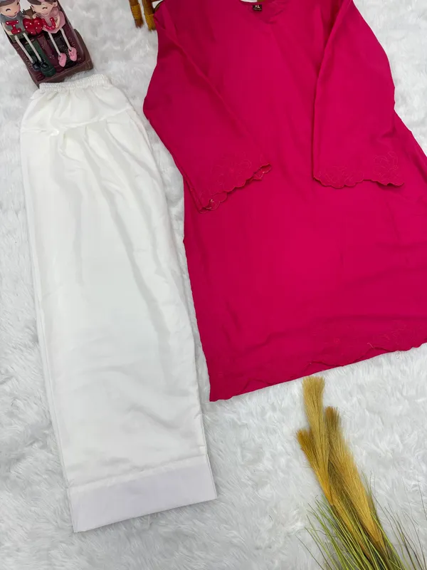 Pink_And_White_Straight_Kurta_Pant_Set_for_Women