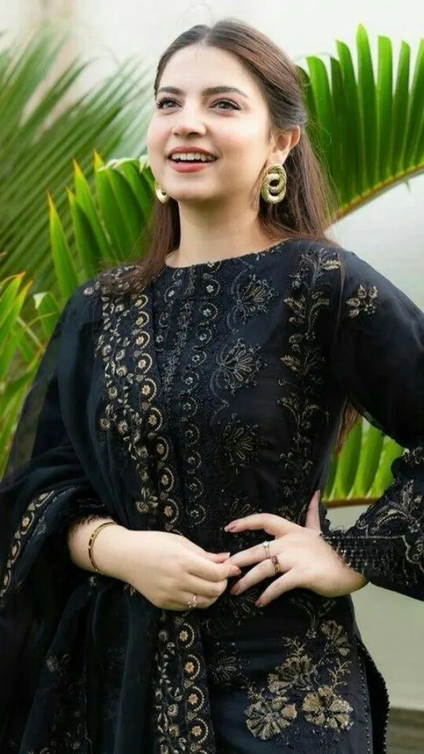 Black_Georgette_Straight_Suit_Set_for_Women