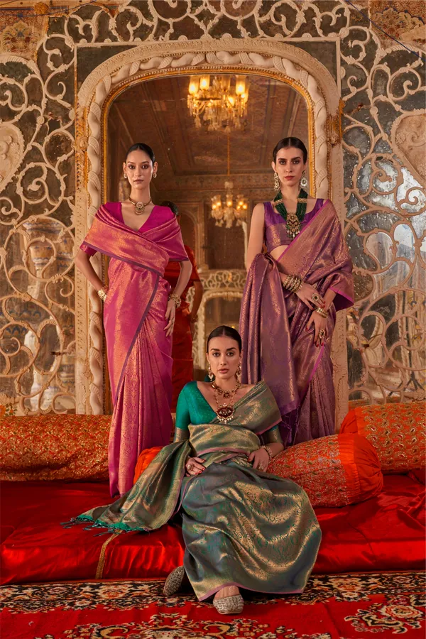 Elegant_Olive_Green_Kanjivaram_Silk_Saree_With_Gold_Zari_Weaving_Kanjivaram_Saree_Silk_Saree